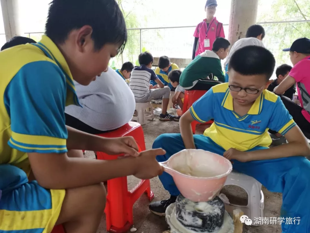 自己磨的豆?jié){一定別有風味 自己磨的豆?jié){一定別有風味